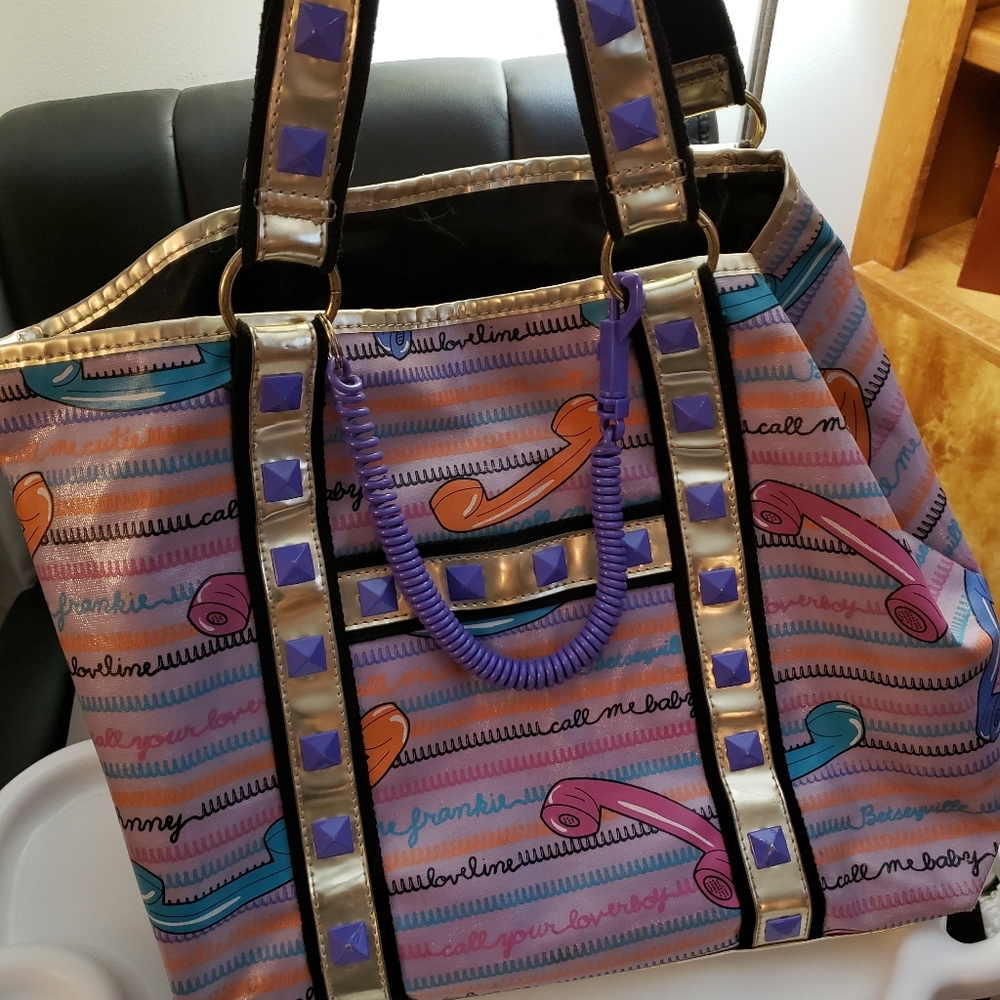Betseyville telephone bag